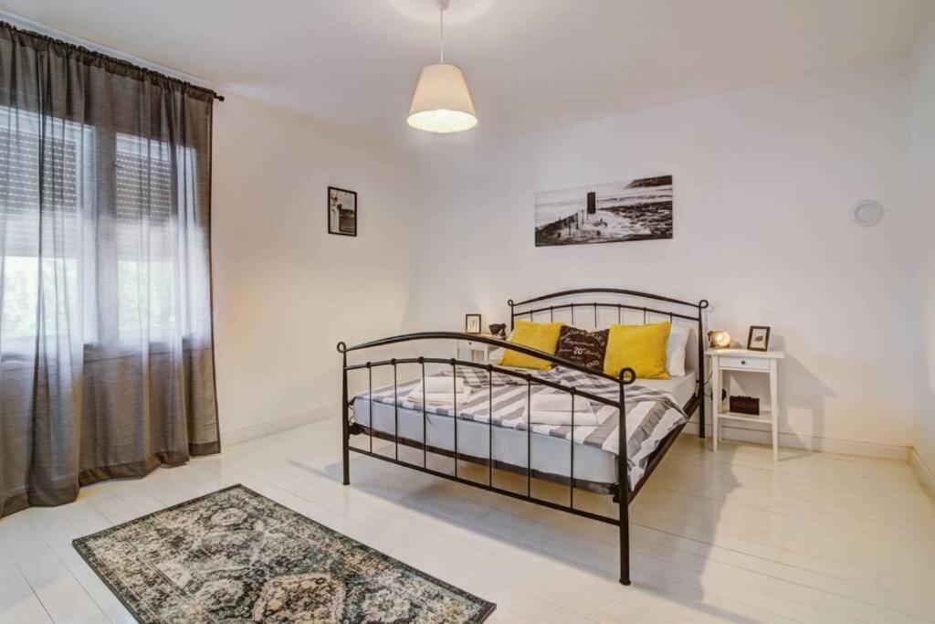 Vacation Home Korina سينج المظهر الخارجي الصورة