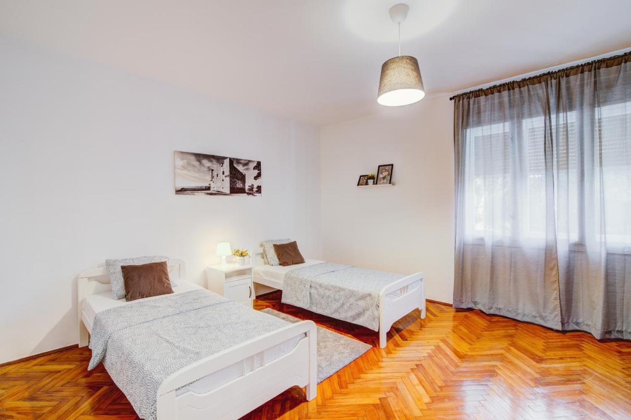 Vacation Home Korina سينج المظهر الخارجي الصورة