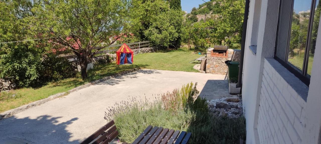 Vacation Home Korina سينج المظهر الخارجي الصورة