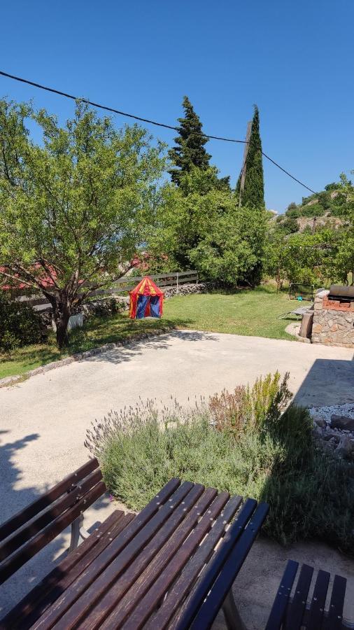 Vacation Home Korina سينج المظهر الخارجي الصورة